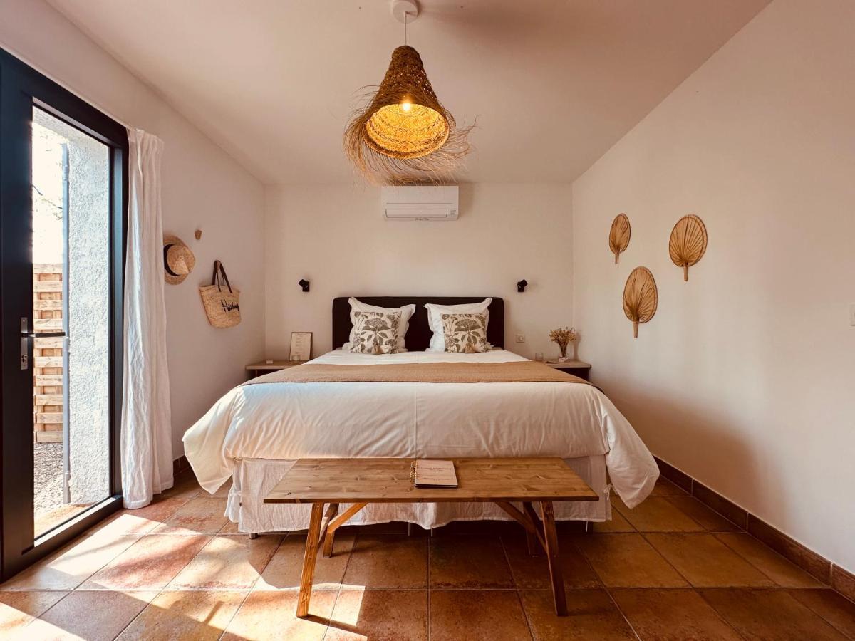 4 Saisons En Provence Bed & Breakfast Saint-Paul-en-Foret Exterior photo
